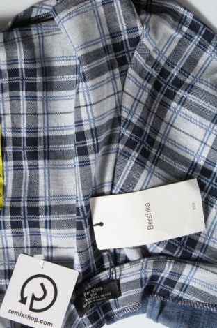 Дамски къс панталон Bershka, Размер S, Цвят Син, Цена 23,40 лв.