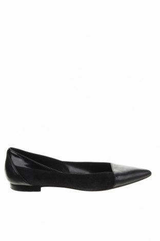Дамски обувки Hugo Boss, Размер 38, Цвят Черен, Естествена кожа, естествен велур, Цена 214,00 лв.