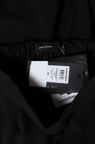 Γυναικείο παντελόνι Vero Moda, Μέγεθος XS, Χρώμα Μαύρο, 63% πολυεστέρας, 33% βισκόζη, 4% ελαστάνη, Τιμή 14,23 €