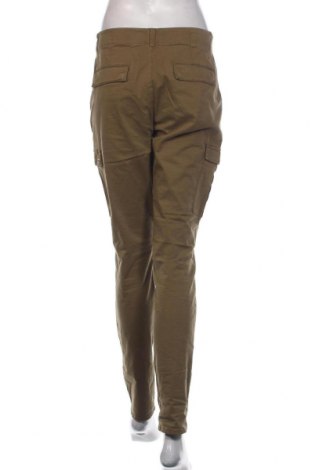 Дамски панталон S.Oliver, Размер M, Цвят Зелен, Цена 116,00 лв.