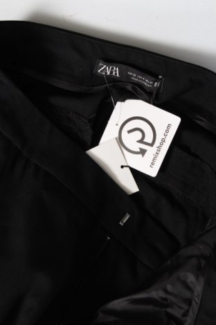 Дамски панталон Zara, Размер S, Цвят Черен, 63% полиестер, 33% вискоза, 4% еластан, Цена 59,25 лв.