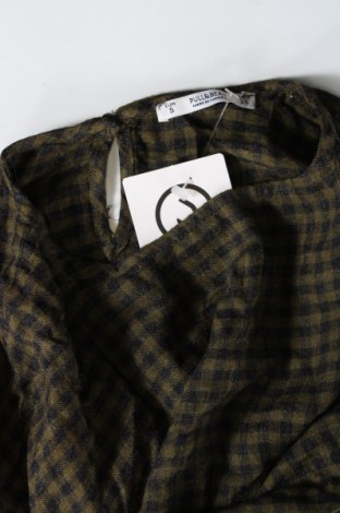 Γυναικεία μπλούζα Pull&Bear, Μέγεθος S, Χρώμα Πράσινο, Τιμή 2,23 €