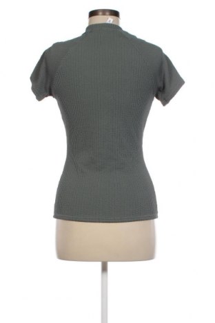Дамска блуза Target, Размер M, Цвят Зелен, Цена 6,08 лв.