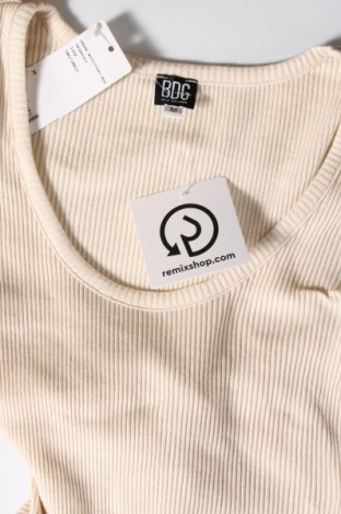 Дамска блуза Urban Outfitters, Размер M, Цвят Бежов, Цена 5,76 лв.