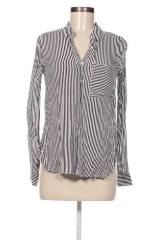 Γυναικείο πουκάμισο Pull&Bear, Μέγεθος S, Χρώμα Πολύχρωμο, Τιμή 2,32 €
