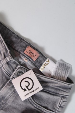 Damskie jeansy ONLY, Rozmiar XS, Kolor Szary, Cena 38,99 zł