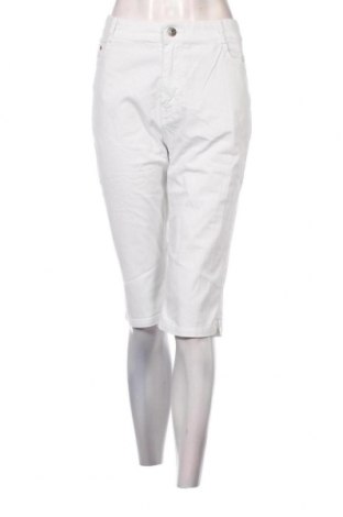 Дамски къс панталон, Размер XL, Цвят Бял, Цена 12,35 лв.