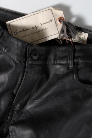 Dámske kožené nohavice  Circle of  Trust, Veľkosť M, Farba Čierna, Cena  5,00 €