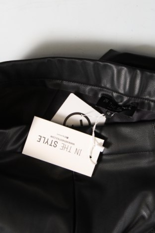 Γυναικείο παντελόνι δερμάτινο In the style, Μέγεθος M, Χρώμα Μαύρο, Τιμή 5,93 €