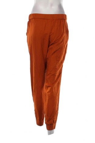 Pantaloni de femei Q/S by S.Oliver, Mărime S, Culoare Maro, Preț 45,79 Lei
