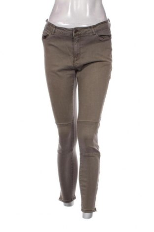 Дамски панталон Vero Moda, Размер M, Цвят Сив, Цена 4,80 лв.
