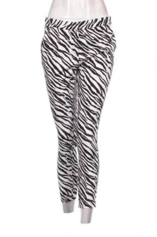 Дамски панталон Zara, Размер S, Цвят Бял, Цена 6,00 лв.