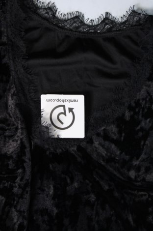 Tricou de damă, Mărime S, Culoare Negru, Preț 14,97 Lei