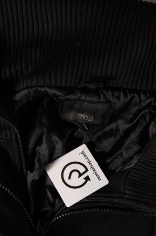 Γυναικείο μπουφάν Minus, Μέγεθος M, Χρώμα Μαύρο, Τιμή 18,48 €