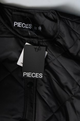Dámska bunda  Pieces, Veľkosť M, Farba Čierna, Cena  29,59 €