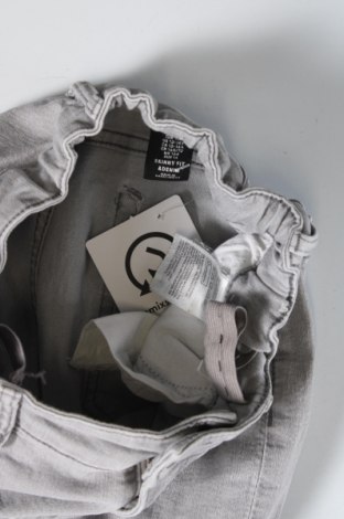 Kinderjeans H&M, Größe 13-14y/ 164-168 cm, Farbe Grau, Preis 5,37 €