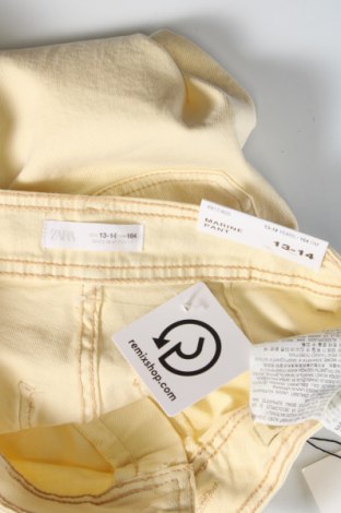 Детски дънки Zara, Размер 13-14y/ 164-168 см, Цвят Жълт, Цена 37,16 лв.