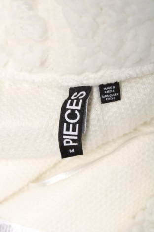 Пижама Pieces, Размер M, Цвят Бял, Цена 22,14 лв.