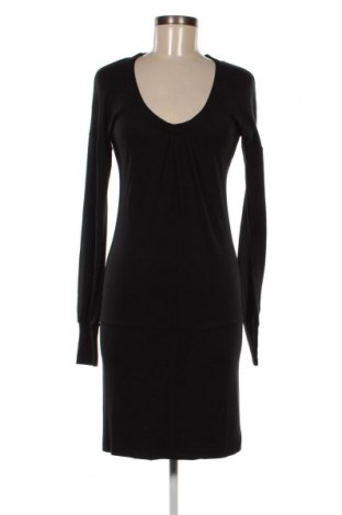 Šaty  Sisley, Velikost S, Barva Černá, Cena  92,00 Kč