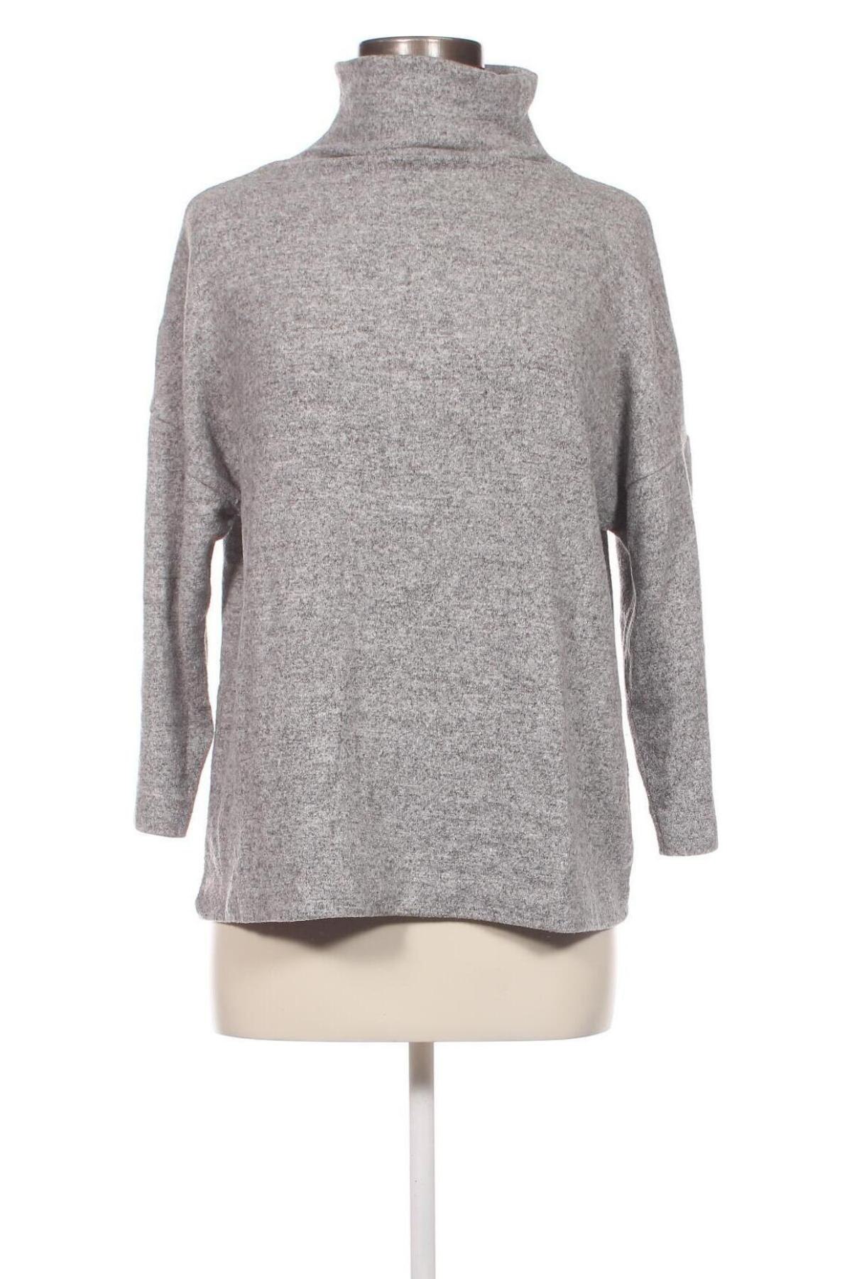 Damen Shirt Stradivarius, Größe M, Farbe Grau, Preis 3,04 €