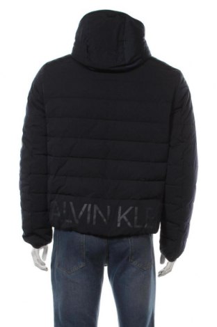 Мъжко яке Calvin Klein, Размер M, Цвят Син, Полиамид, Цена 321,75 лв.
