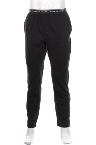 Piżama
 Calvin Klein, Rozmiar M, Kolor Czarny, 96% bawełna, elastyna, Cena 136,13 zł