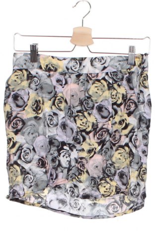 Γυναικείο κοντό παντελόνι Sws, Μέγεθος M, Χρώμα Πολύχρωμο, Τιμή 9,40 €