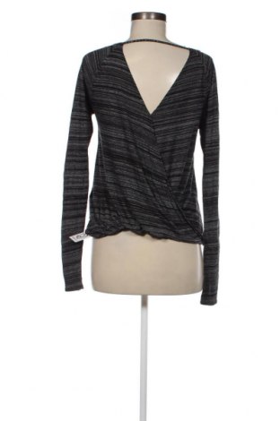 Дамска блуза Abercrombie & Fitch, Размер XS, Цвят Сив, Цена 3,40 лв.