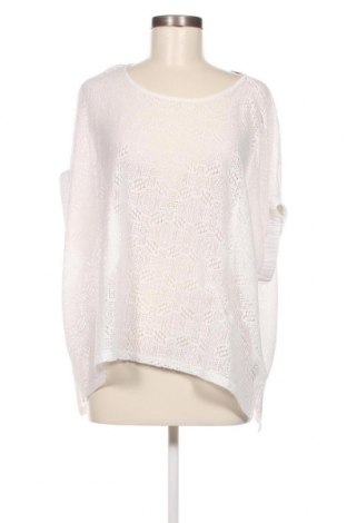 Дамска блуза Akemi+Kin, Размер S, Цвят Бял, Цена 7,48 лв.