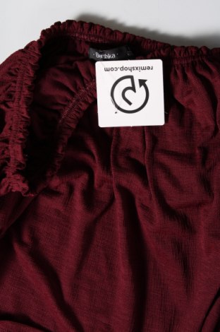 Bluză de femei Bershka, Mărime S, Culoare Roșu, Preț 13,75 Lei