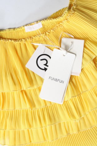 Γυναικεία μπλούζα Fun & Fun, Μέγεθος S, Χρώμα Κίτρινο, Τιμή 52,58 €
