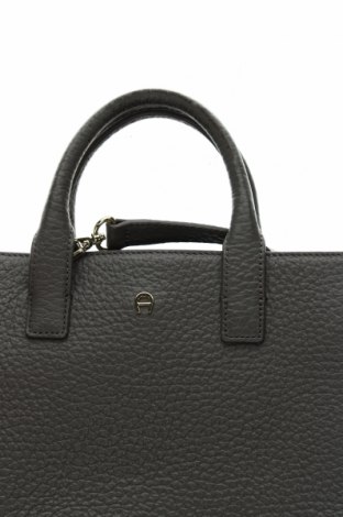 Дамска чанта Aigner, Цвят Сив, Цена 239,00 лв.