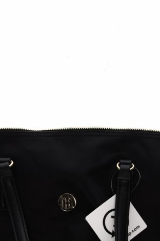 Дамска чанта Tommy Hilfiger, Цвят Черен, Цена 165,88 лв.