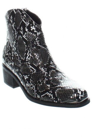 Dámské boty  Carmela, Velikost 40, Barva Vícebarevné, Cena  577,00 Kč