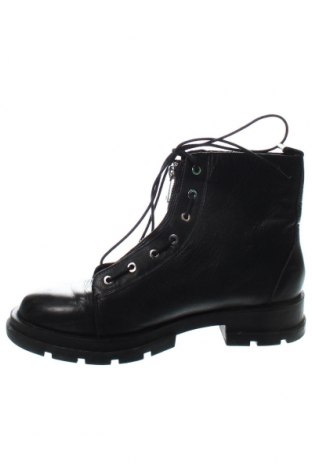 Botine de damă Stradivarius, Mărime 40, Culoare Negru, Preț 48,95 Lei