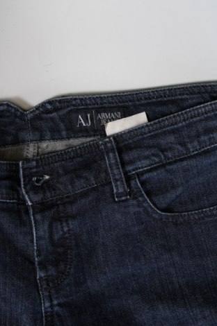 Γυναικείο Τζίν Armani Jeans, Μέγεθος M, Χρώμα Μπλέ, Τιμή 60,62 €