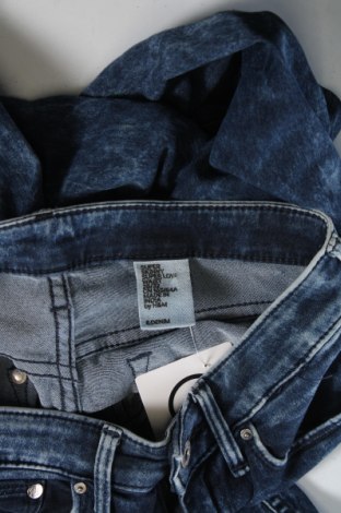 Damskie jeansy H&M, Rozmiar S, Kolor Niebieski, Cena 15,33 zł