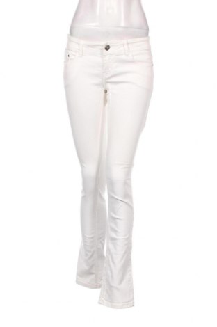 Damen Jeans Kenvelo, Größe M, Farbe Weiß, Preis 4,75 €