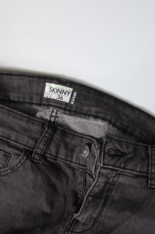 Damen Jeans Kiabi, Größe S, Farbe Grau, Preis 3,03 €