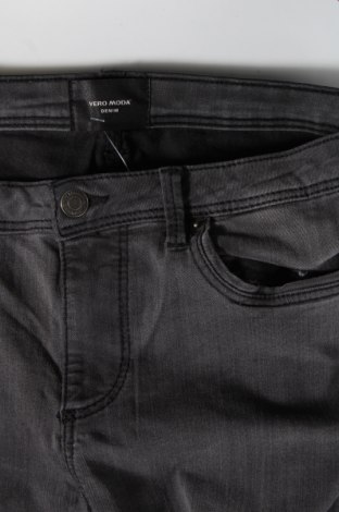 Damen Jeans Vero Moda, Größe M, Farbe Grau, Preis € 3,01