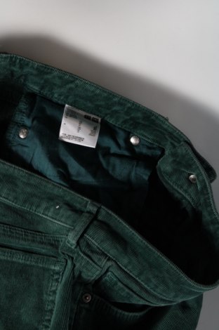 Дамски джинси Uniqlo, Размер M, Цвят Зелен, Цена 8,99 лв.