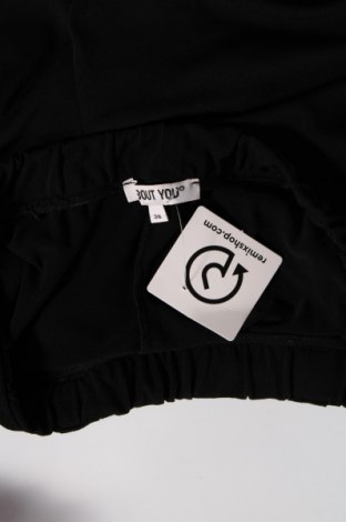 Γυναικείο κοντό παντελόνι About You, Μέγεθος S, Χρώμα Μαύρο, Τιμή 9,28 €