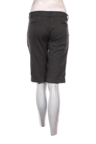 Дамски къс панталон Blend, Размер M, Цвят Сив, Цена 15,00 лв.