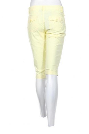 Дамски къс панталон Chervo, Размер S, Цвят Жълт, Цена 22,44 лв.