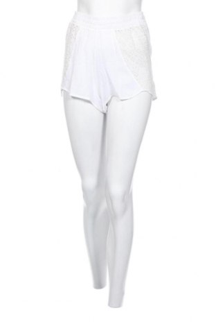 Дамски къс панталон F**k, Размер S, Цвят Бял, Цена 17,28 лв.