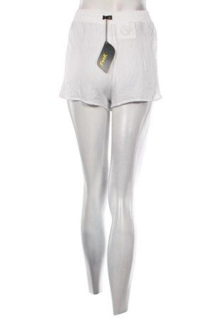 Γυναικείο κοντό παντελόνι F**k, Μέγεθος S, Χρώμα Λευκό, Τιμή 37,11 €