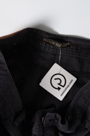 Дамски къс панталон Franco Ferucci, Размер M, Цвят Сив, Цена 15,36 лв.