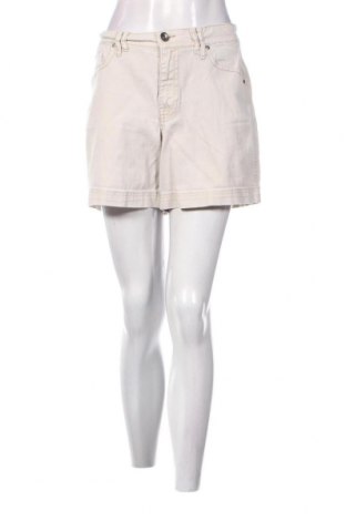 Дамски къс панталон Gloria Vanderbilt, Размер M, Цвят Бял, Цена 4,37 лв.