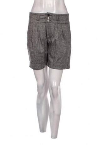 Pantaloni scurți de femei Moondust, Mărime S, Culoare Gri, Preț 12,43 Lei
