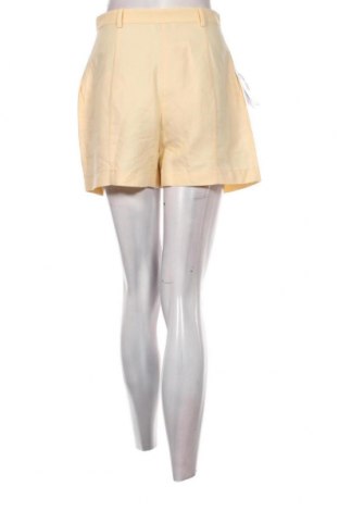 Γυναικείο κοντό παντελόνι Patrizia Pepe, Μέγεθος S, Χρώμα Κίτρινο, Τιμή 37,61 €